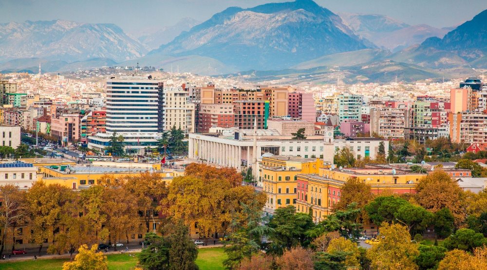 Rriten deri ne 54 per qind cmimet e references per taksen e prones ne Tirane